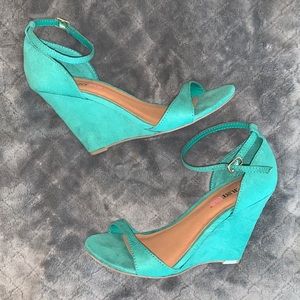 Teal Heels